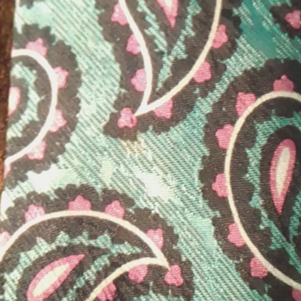 Neiman Marcus Tie! - Picture 4 of 5